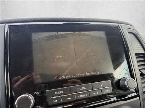 Used 2022 Nissan Titan SV w/ Accessory Utility Package image 18