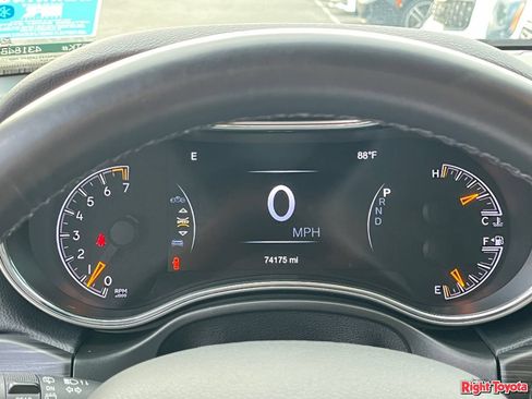 Used 2022 Jeep Grand Cherokee Laredo E RWD image 24
