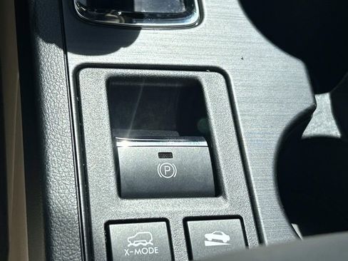 Used 2018 Subaru Outback 2.5i Limited AWD/4WD image 37