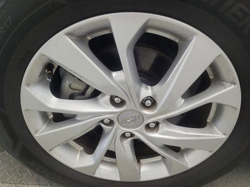 Used 2019 Hyundai Tucson Value FWD image 31