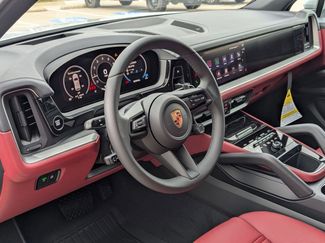 New 2026 Porsche Cayenne video 4