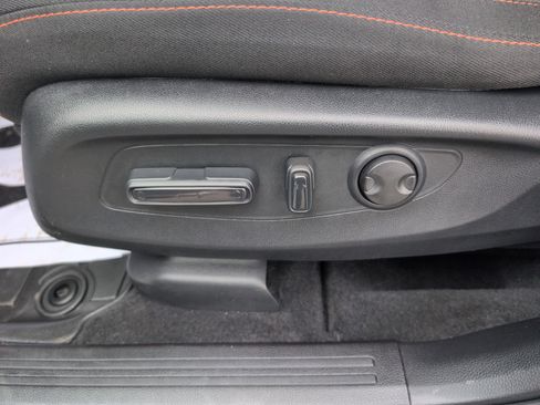 Used 2025 Honda CR-V Sport image 13