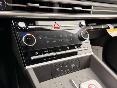 New 2026 Hyundai Santa Fe SEL image 17