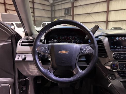 Used 2018 Chevrolet Tahoe LT w/ LT Signature Package RWD image 30