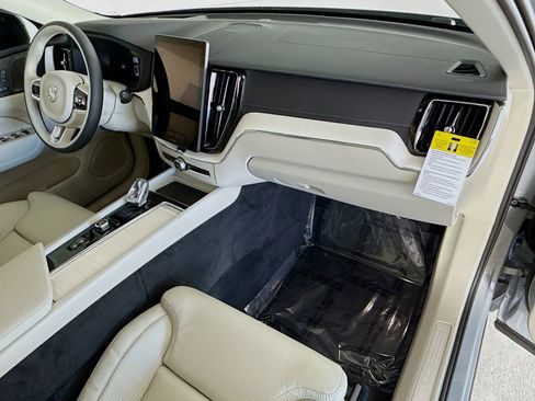 New 2026 Volvo XC60 T8 Ultra w/ Protection Package Premier image 29