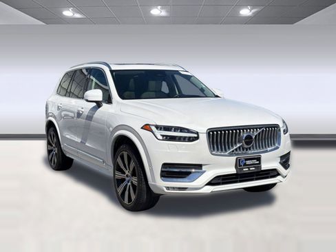 Certified 2023 Volvo XC90 B6 Ultimate w/ Protection Package Premier image 7