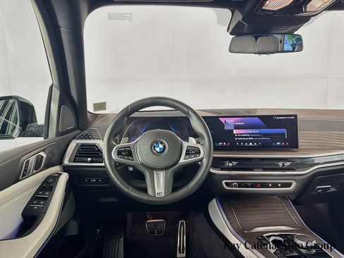 Used 2025 BMW X5 xDrive40i w/ M Sport Package AWD/4WD image 24