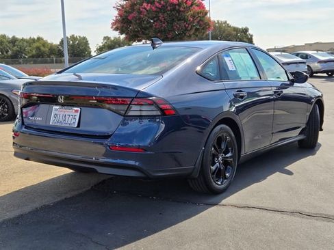 Certified 2025 Honda Accord SE image 4