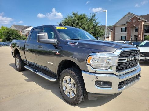 Used 2024 RAM 2500 Big Horn AWD/4WD image 32