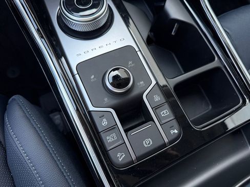 Used 2024 Kia Sorento SX Prestige image 20