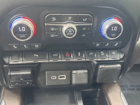 Used 2022 GMC Sierra 1500 Denali w/ Denali Premium Package image 69