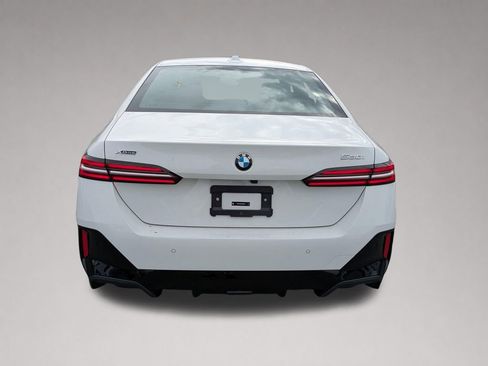 New 2026 BMW 530i xDrive w/ M Sport Package AWD/4WD image 5
