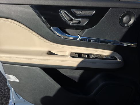 New 2026 Lincoln Corsair Reserve image 26