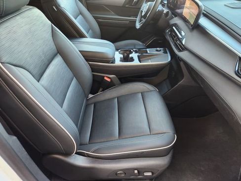 Certified 2025 Buick Enclave Sport Touring FWD image 14