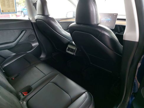 Used 2023 Tesla Model Y Long Range image 11