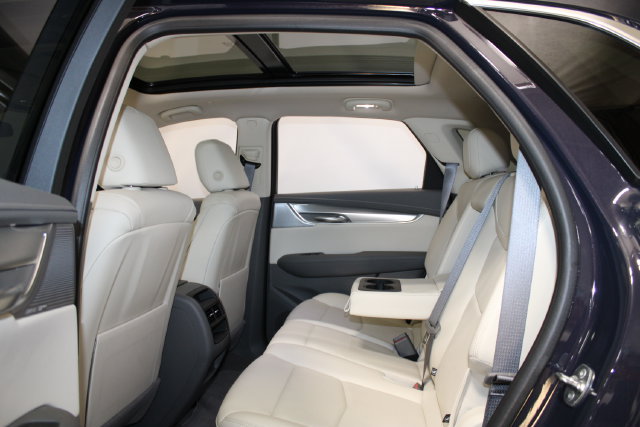 Used 2024 Cadillac XT5 Premium Luxury w/ LPO, Floor Liner Package AWD/4WD image 9