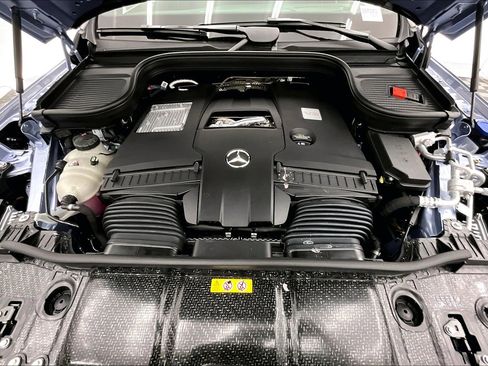 New 2026 Mercedes-Benz GLS 580 4MATIC image 9