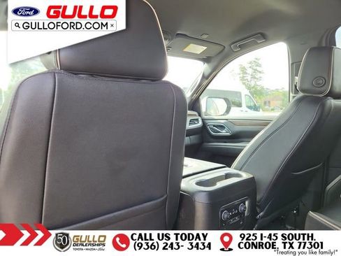 Used 2023 Chevrolet Suburban Premier image 16