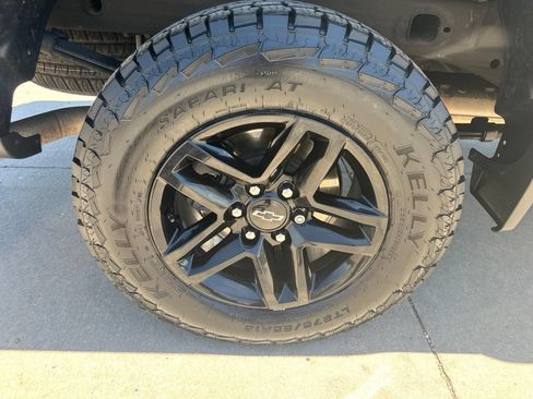 Used 2022 Chevrolet Silverado 1500 Custom Trail Boss AWD/4WD image 36