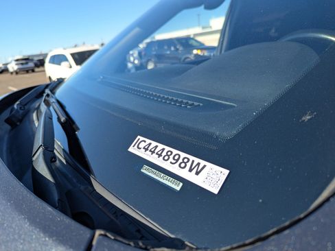 Used 2018 Dodge Durango SXT w/ 3rd Row Seating Group image 9