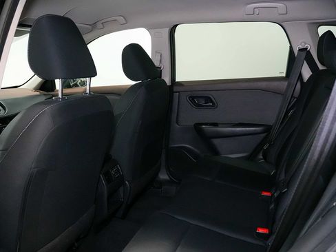 Used 2023 Nissan Rogue S FWD image 18
