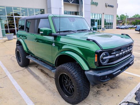 Used 2024 Ford Bronco Outer Banks AWD/4WD image 1