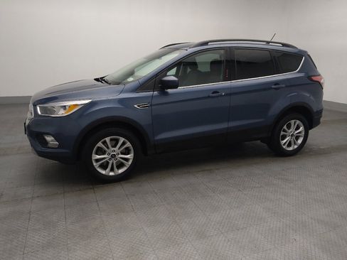 Used 2018 Ford Escape SE w/ Ford Safe & Smart Package image 2