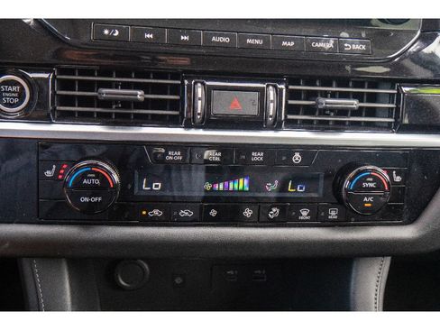 Used 2023 Nissan Pathfinder SL w/ Black Appearance Package AWD/4WD image 24