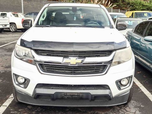 Used 2017 Chevrolet Colorado W/T image 2