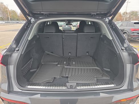 Certified 2025 Audi Q5 Premium Plus w/ Premium Plus image 9