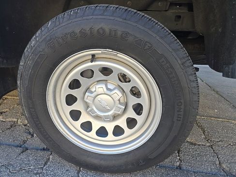 Used 2023 Chevrolet Colorado W/T image 6