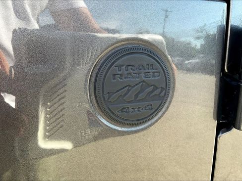 Used 2019 Jeep Wrangler Unlimited Sport image 9