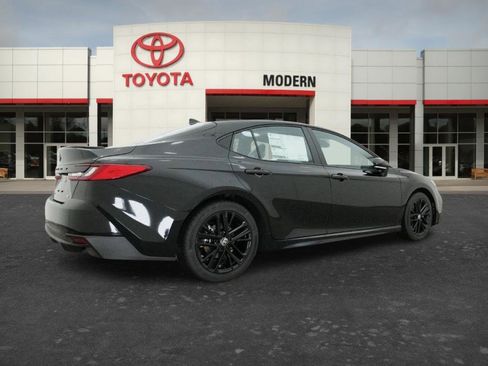 New 2026 Toyota Camry SE image 10