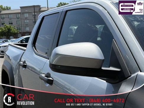 Used 2024 Toyota Tacoma TRD Off-Road AWD/4WD image 37