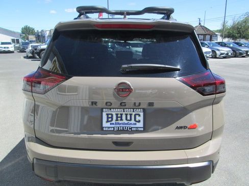 Used 2025 Nissan Rogue SV w/ Rock Creek Premium Package AWD/4WD image 5