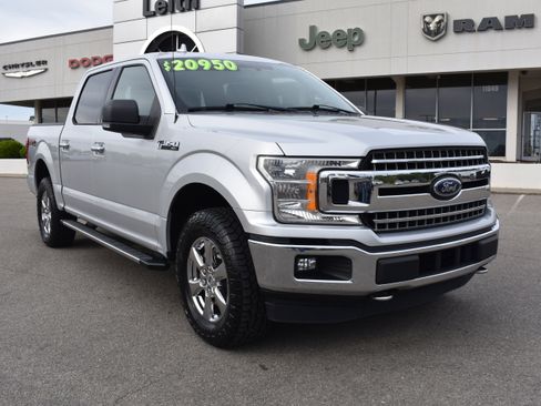 Used 2018 Ford F150 XLT w/ Equipment Group 302A Luxury image 3