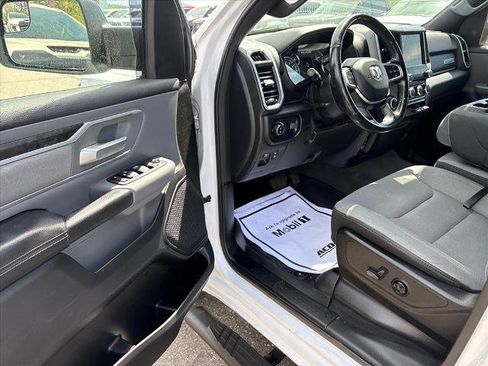 Used 2021 RAM 1500 4x4 Crew Cab image 11