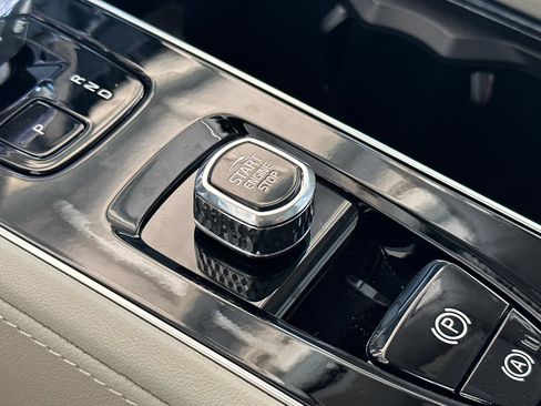 New 2026 Volvo XC90 B6 Ultra image 21