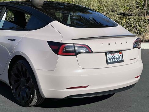 Used 2023 Tesla Model 3 Performance image 40