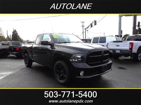 Used 2017 RAM 1500 Express w/ Black Ram 1500 Express Group image 5