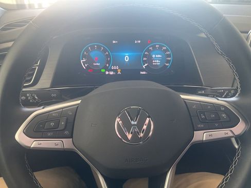 New 2025 Volkswagen Atlas Cross Sport SE image 18