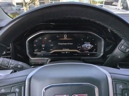 Used 2025 GMC Sierra 1500 SLT AWD/4WD image 28