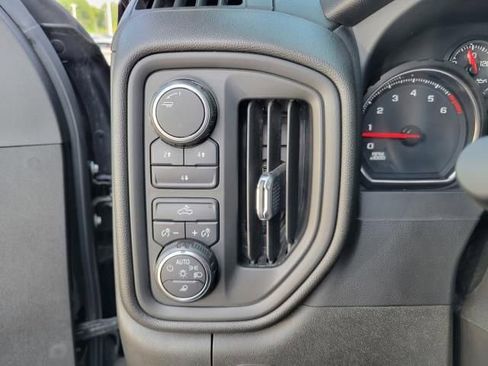 Used 2022 Chevrolet Silverado 2500 Custom w/ Custom Value Package AWD/4WD image 24
