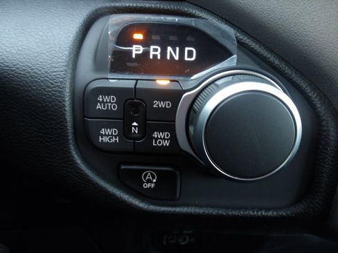 New 2026 RAM 1500 4x4 Crew Cab image 21