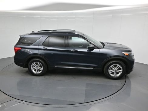 Certified 2022 Ford Explorer XLT image 56