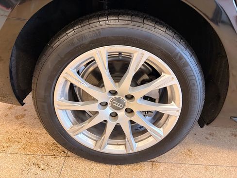 Used 2020 Audi A4 2.0T Premium w/ Convenience Package image 39