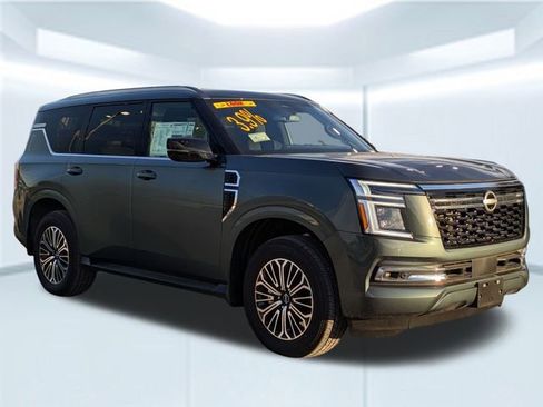 New 2025 Nissan Armada SL w/ Captain's Chari Seat Package image 8