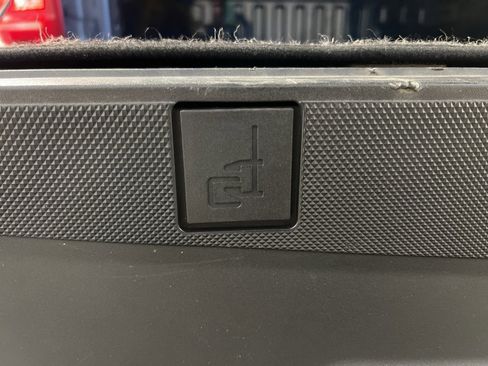 Certified 2022 Ford F150 XLT w/ Equipment Group 302A High image 35