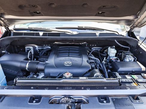 Used 2018 Toyota Tundra SR5 w/ SR5 Upgrade Package image 25