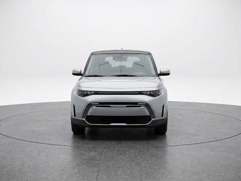Used 2025 Kia Soul LX w/ LX Technology Package image 2